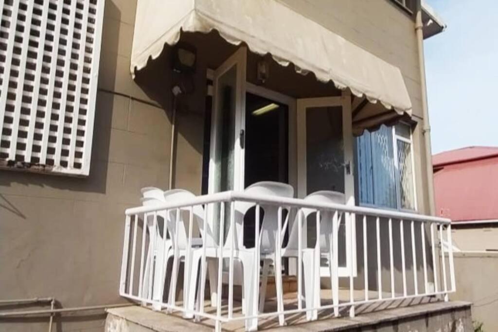 Spacious 1 Bedroom, Self Catering Apartment In Glenwood, Дурбан Экстерьер фото